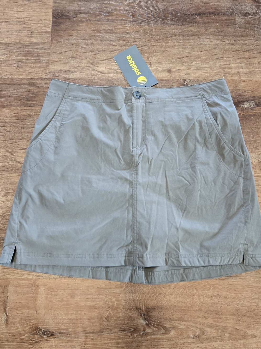NWT!! Solstice Olive Gray Tan Women's Skort Medium